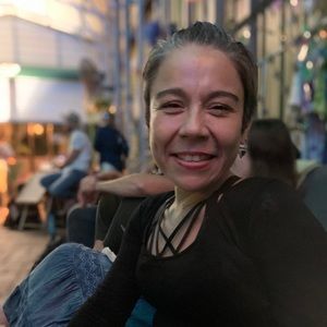 Meet your Posher, Carolina